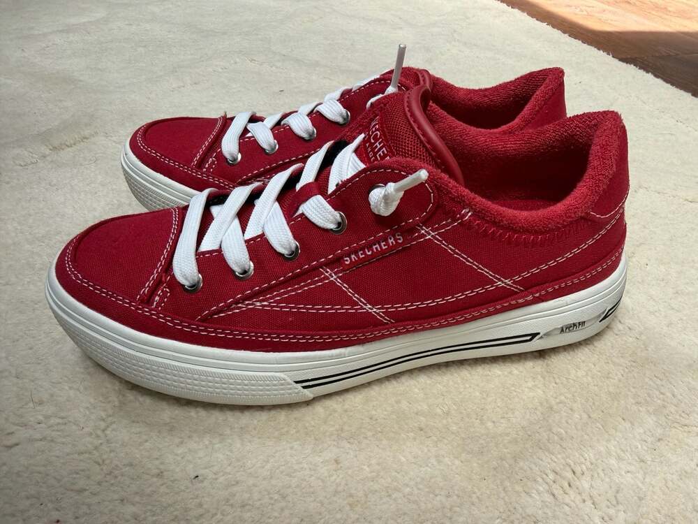 Skechers Arch Fit Arcade Arcata Red Canvas Sneakers Size 7 - Picture 4 of 7